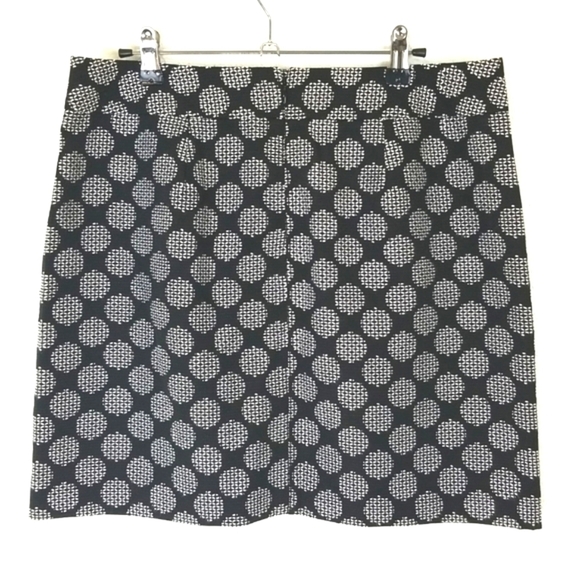 *NWT* LOFT Black & White Lined Skirt, size 10P - Picture 3 of 7